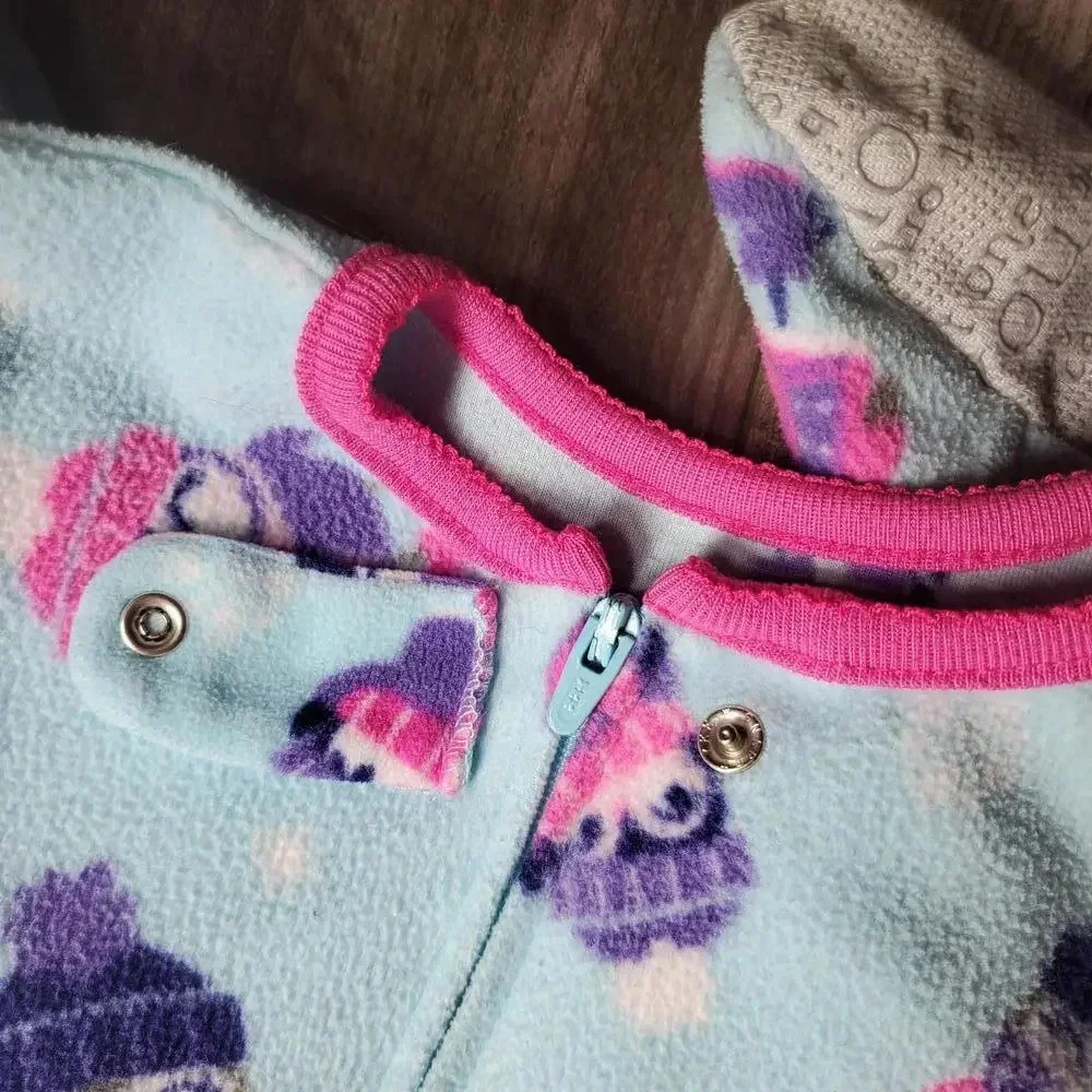 Carter's Size 2T Toddler Girl Blue and Pink Penguin Fleece Footed Pajamas